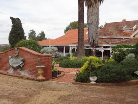 Hillside Country Retreat - Tourism Brisbane 3