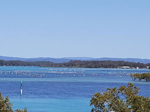 CHILL OUT LAKESIDE At FORSTER - Brisbane 4u 2