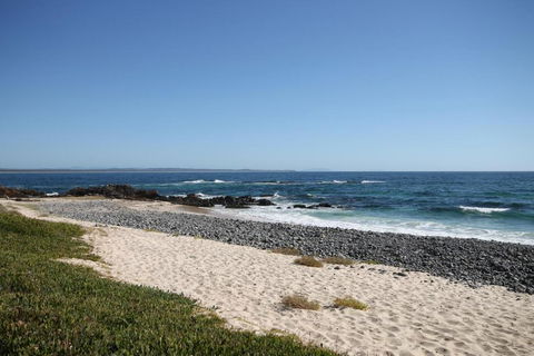 CHILL OUT LAKESIDE At FORSTER - Brisbane 4u 1