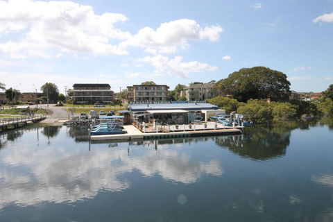 CHILL OUT LAKESIDE At FORSTER - Brisbane 4u 3
