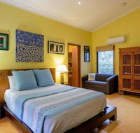 Five Bimba Tractor House - Brisbane 4u