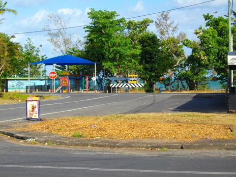 Kurrmine Beach Motel - Tourism Brisbane 2