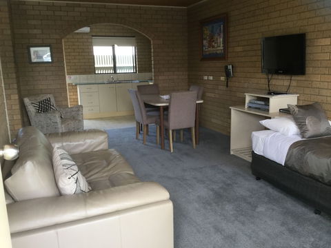 Sunrise Motel - Brisbane Tourism 4