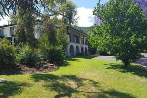 Tamworth Exclusive B & B - Tourism Brisbane 0