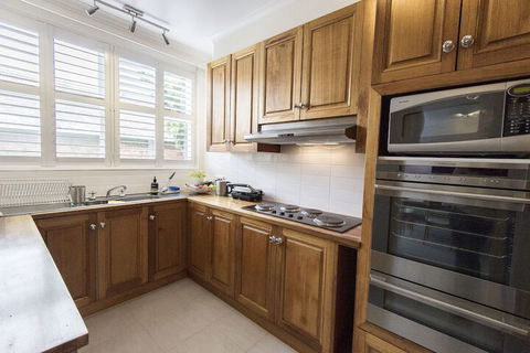 Sweet Caroline - Tourism Brisbane 4