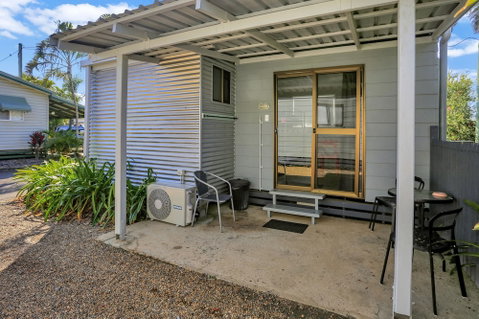 BIG4 Cane Village Holiday Park - Tourism Brisbane 4