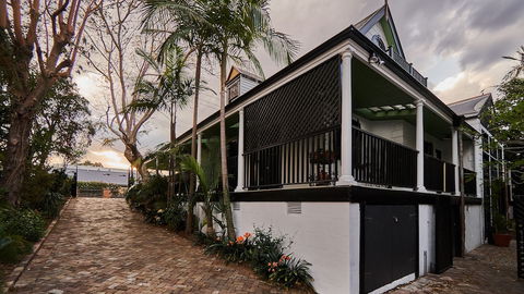 The Regents Park Mansion - Tourism Brisbane 0