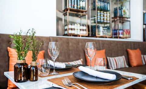 Q Dining - Brisbane 4u 6