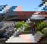 Perry Como Cafe Wine Bar - Brisbane Tourism