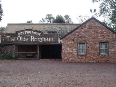 Olde Horsham Family Restaurant - Tourism Brisbane 0
