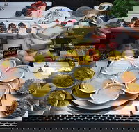 Folie Douche - Tourism Brisbane