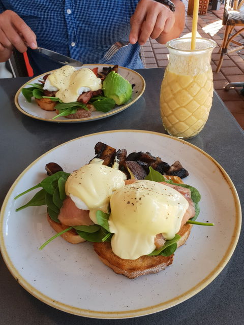 Dragonfly Cafe - Tourism Brisbane 3