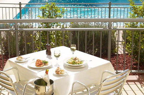 REBELLION BAR AND GRILL RESTAURANT - Brisbane Tourism 0