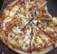 Crust Gourmet Pizza Bar Woolongong - Tourism Brisbane