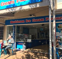 Huskisson ice cream parlour - Tourism Brisbane