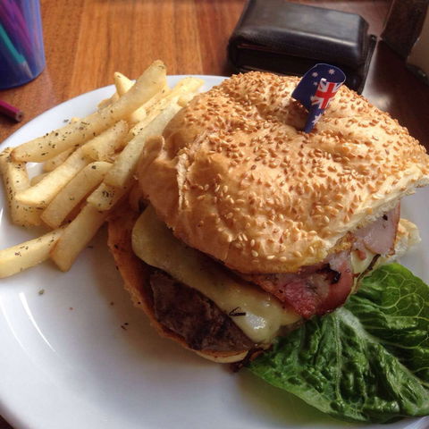 The Red Parrot Cafe - Tourism Brisbane 0