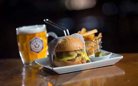 Alpine Hotel Bright - Tourism Brisbane 2