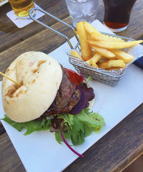 Seaview Hotel By The Beach - Tourism Brisbane 0