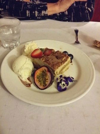Anna's Restaurant - Tourism Brisbane 0