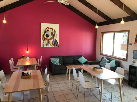 The Fat Beagle Coffee Shop - Brisbane 4u 1