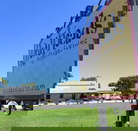 RedHeads Wine - Brisbane Tourism