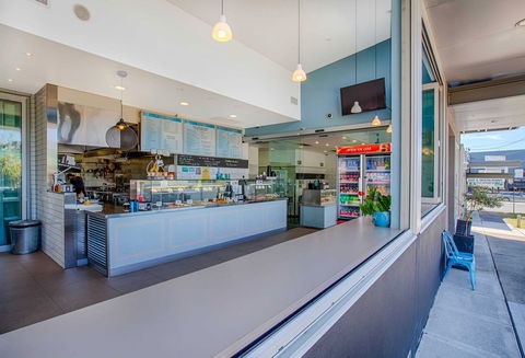 Seafood Works At Sans Souci - Tourism Brisbane 0