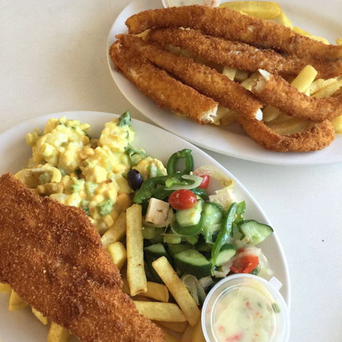 Captain Hook Seafood - Tourism Brisbane 0