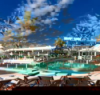 Oasis Pool Bar - Tourism Brisbane