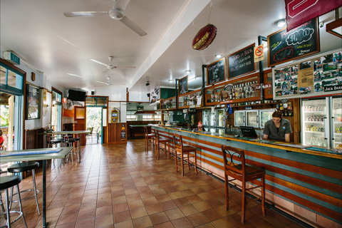 Mena Creek Hotel - Brisbane Tourism 1