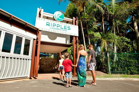 Ripples Licensed Cafe - Tourism Brisbane 1