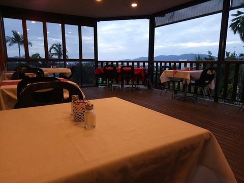 Island View Restaurant - Tourism Brisbane 0