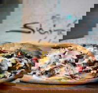 Shiraz Moderna - Tourism Brisbane