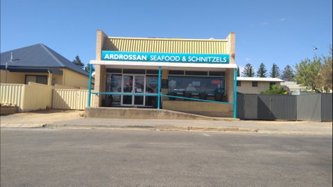 Ardrossan Seafood And Schnitzels - Tourism Brisbane 0