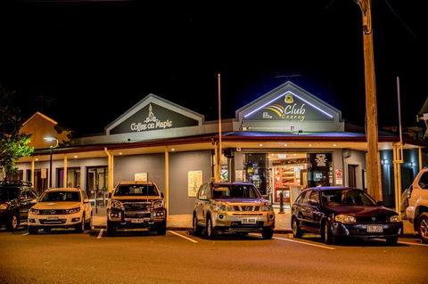 Cooroy RSL - Tourism Brisbane 0