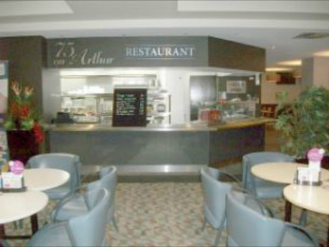 75 On Arthur At The Wellington Soldiers Memorial Club - Brisbane Tourism 2