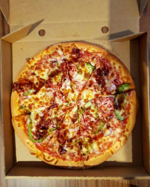 Fizza Hut - Tourism Brisbane 0