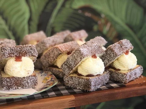 Flavours Patisserie Cafe  - Parkdale - Tourism Brisbane 0