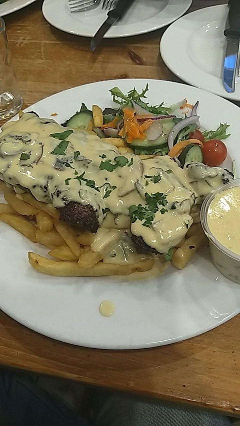HIYC Cafe & Restaurant - Brisbane Tourism 0