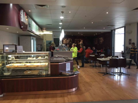Bb's Cafe - Mount Barker - Tourism Brisbane 0