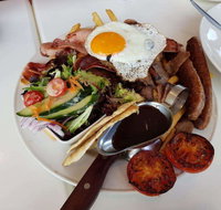 Lazy Moes - Caroline Springs - Brisbane Tourism