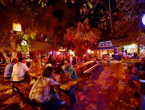 Montes Lounge - Tourism Brisbane 0