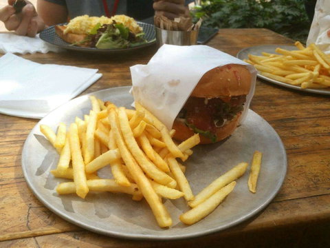 Quarry St Cafe - Tourism Brisbane 0