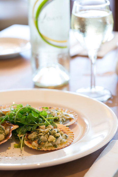 Coastal Restaurant - Tourism Brisbane 0