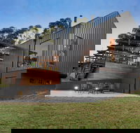 Cannibal Creek Vineyard - Brisbane Tourism