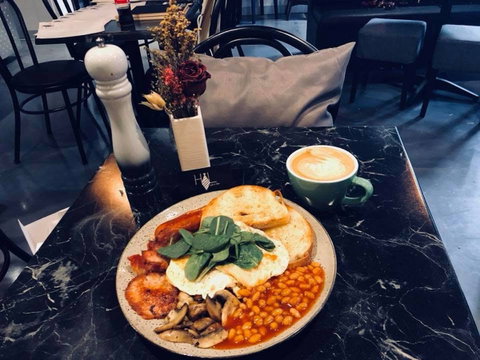 HWL Cafe & Bar - Tourism Brisbane 0