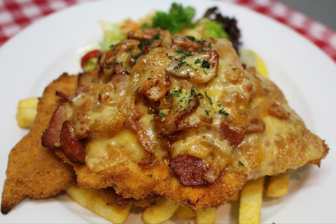 Austrian Schnitzelhaus Erina - Tourism Brisbane 0