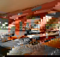 Waves Cafe Bar and Restaurant - Brisbane Tourism