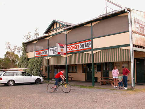 Willawarrin Hotel - Tourism Brisbane 0