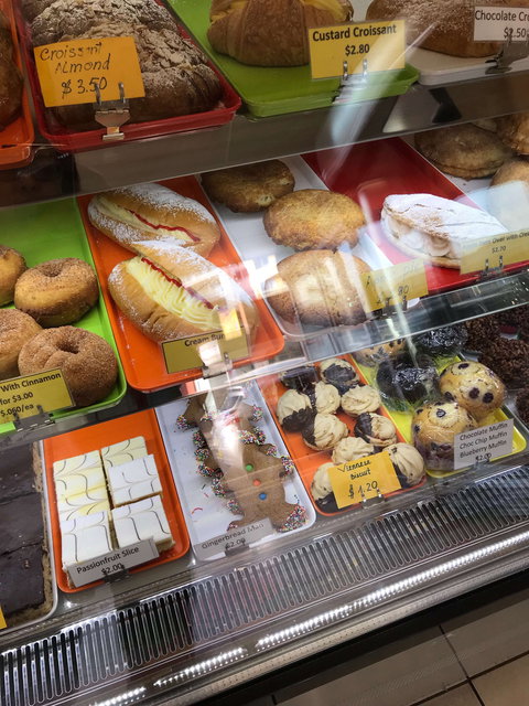 Toongabie Hot Bread - Brisbane Tourism 0