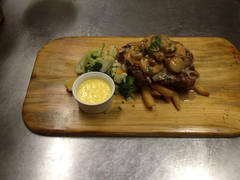 The Blue Parrot Cafe - Tourism Brisbane 0
